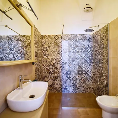 Le Di Via Patitari Gallipoli